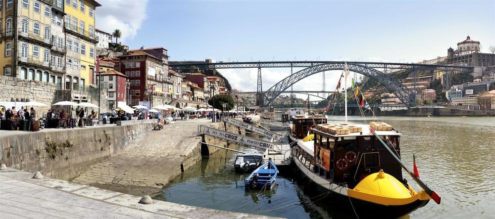 Sheraton Porto Hotel & Spa Exterior photo The Ribeira, a river in Porto, Portugal