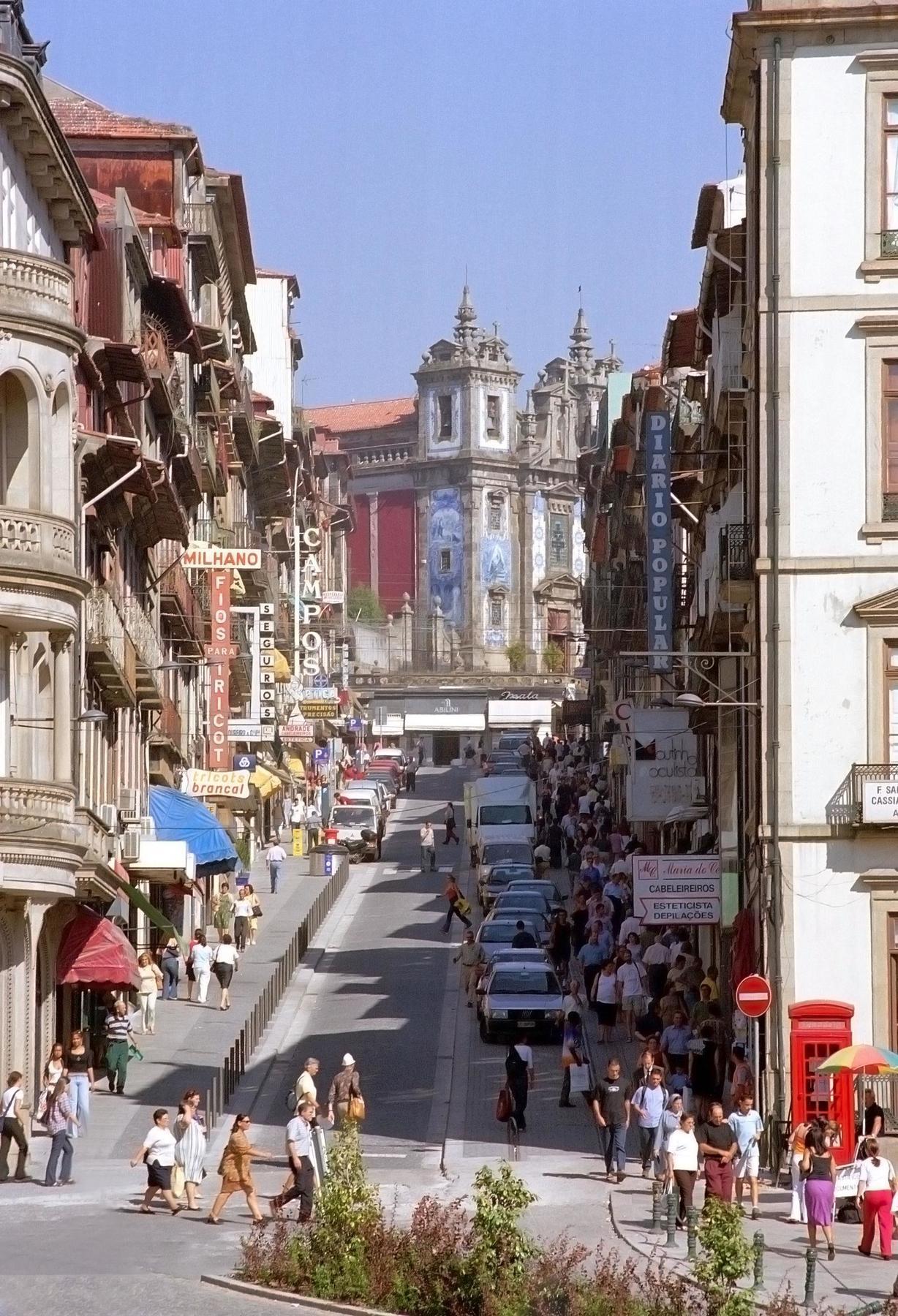 Sheraton Porto Hotel & Spa Exterior photo The main street of the city