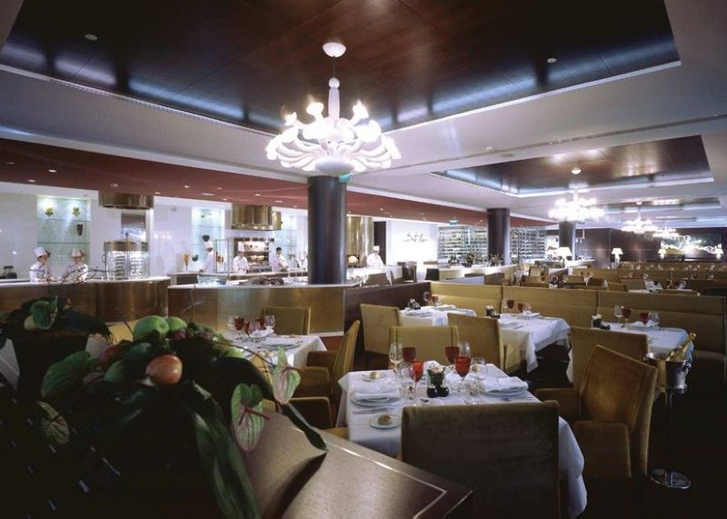 Sheraton Porto Hotel & Spa Exterior photo The interior of the restaurant
